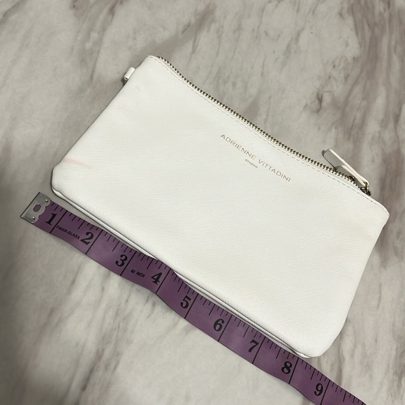 Adrienne Vittadini small clutch - Picture 5 of 6